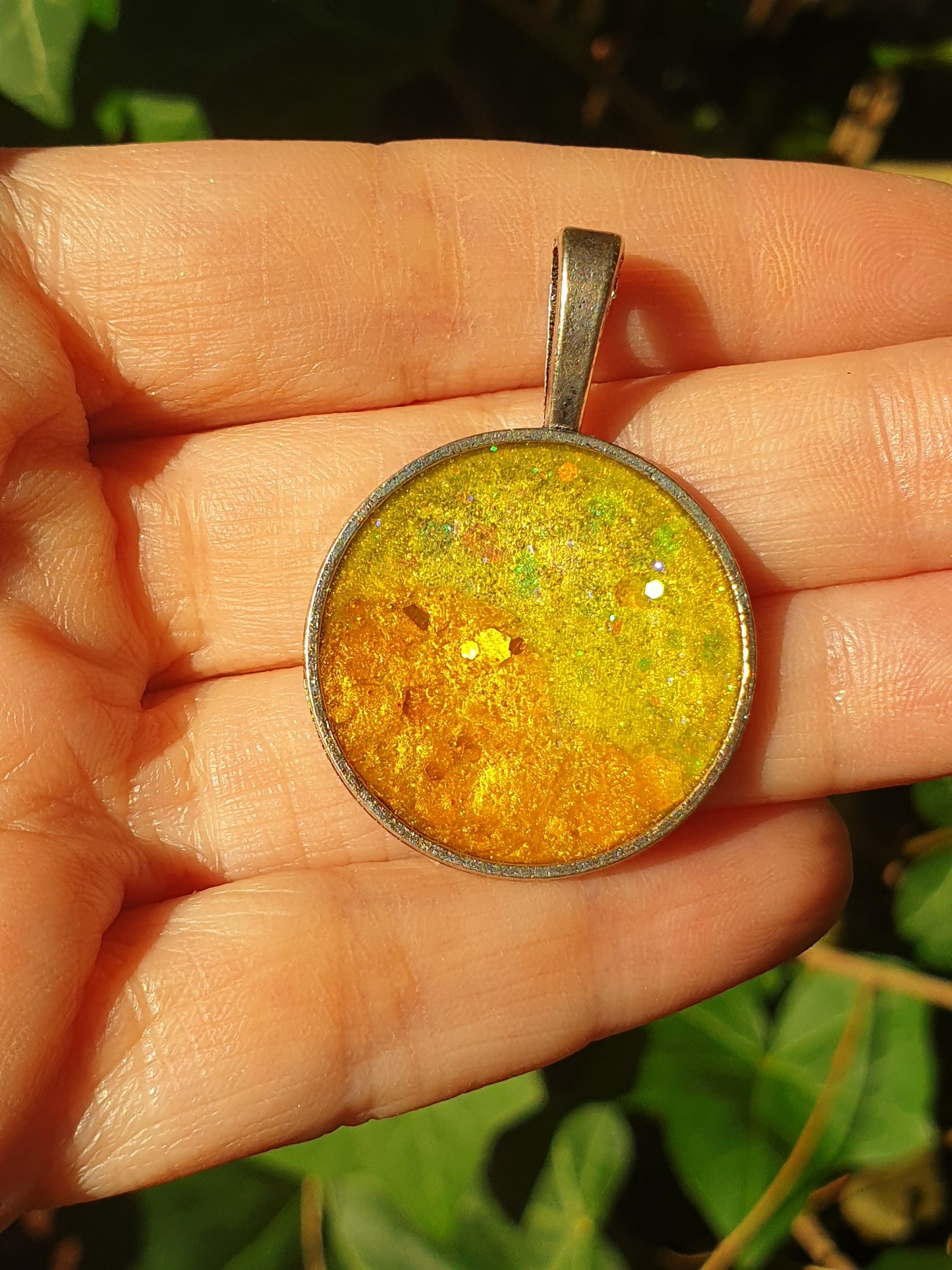 Pendentif Jaune-doré
