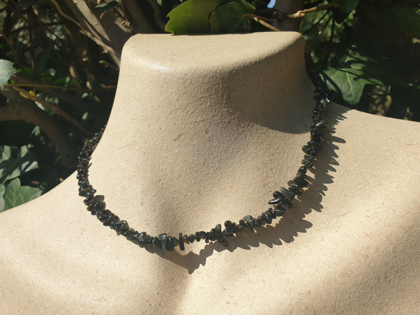 Collier en pierre d'obsidienne noire