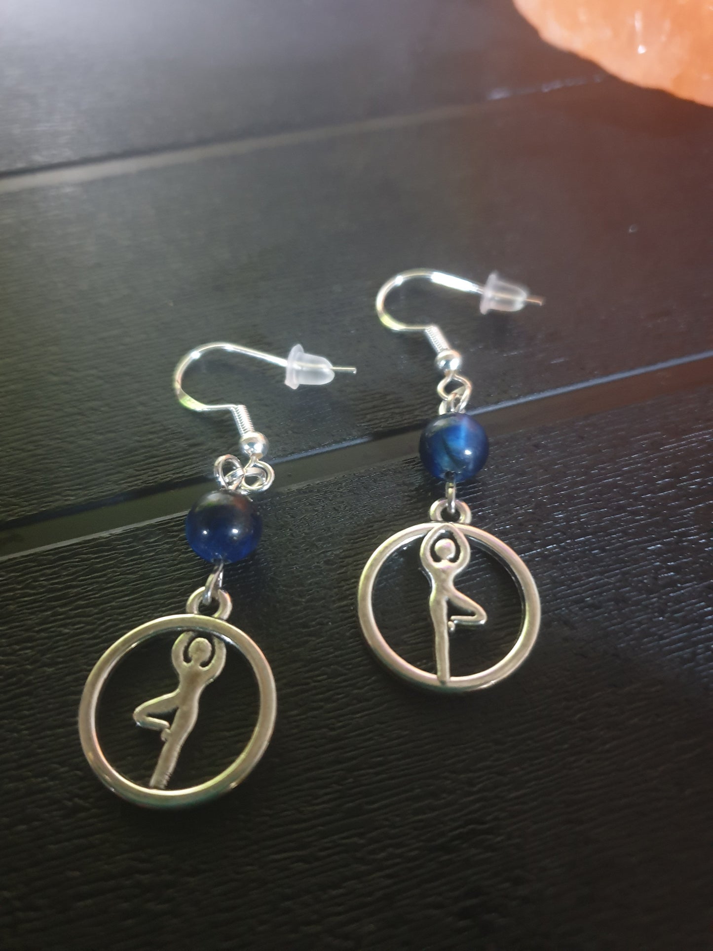 Boucles d'oreilles Yoga ZEN bleues oeil de Faucon