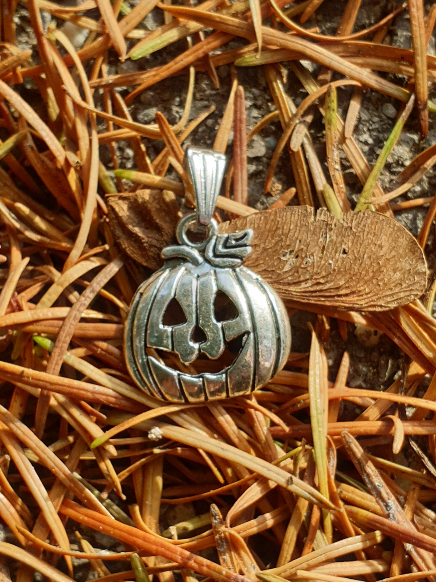 Pendentif Halloween argenté