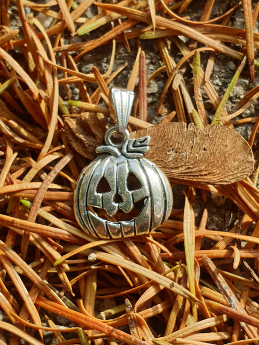 Pendentif Halloween argenté