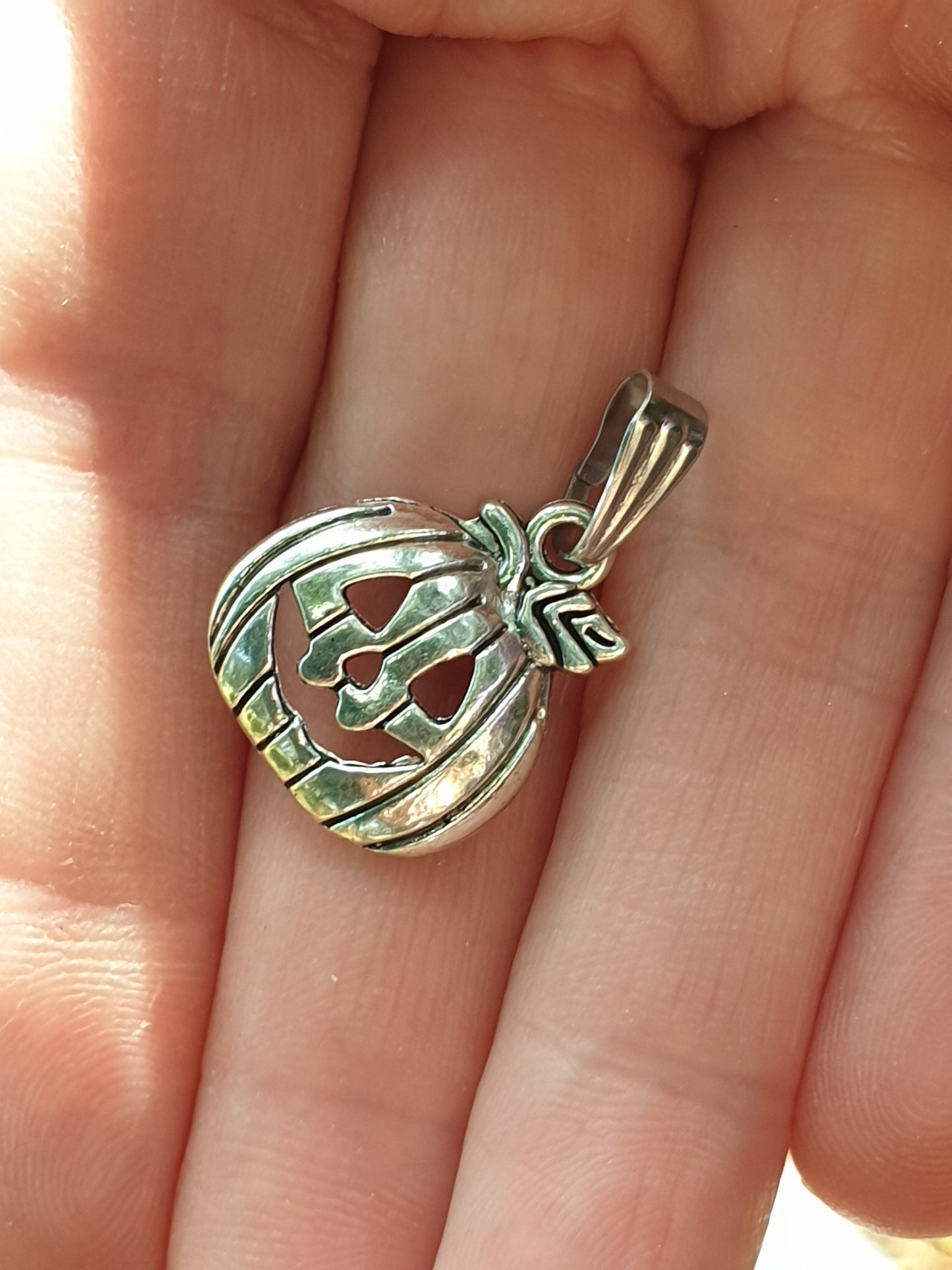 Pendentif Halloween argenté