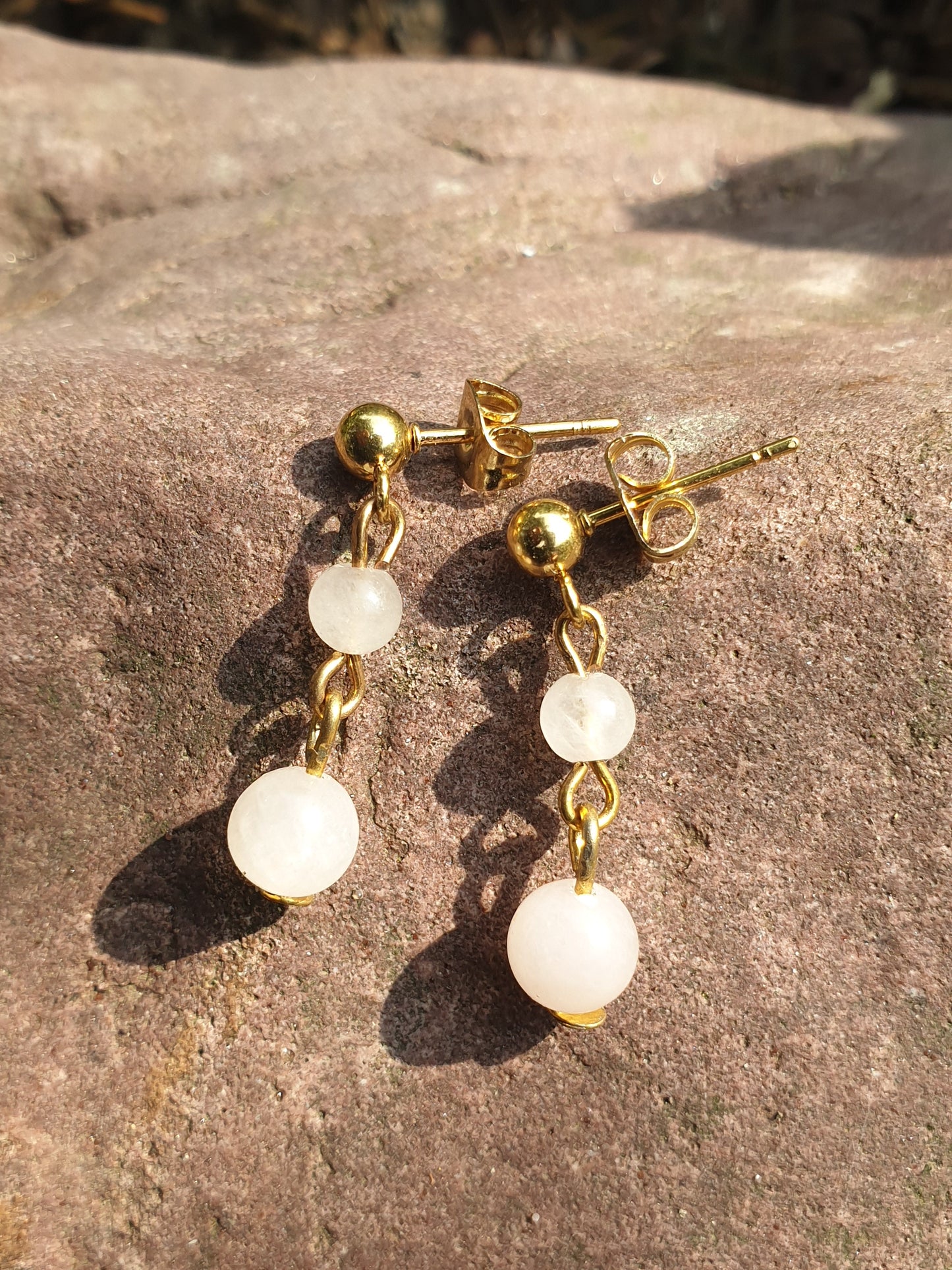 Boucles d'oreilles quartz rose très claires dorées