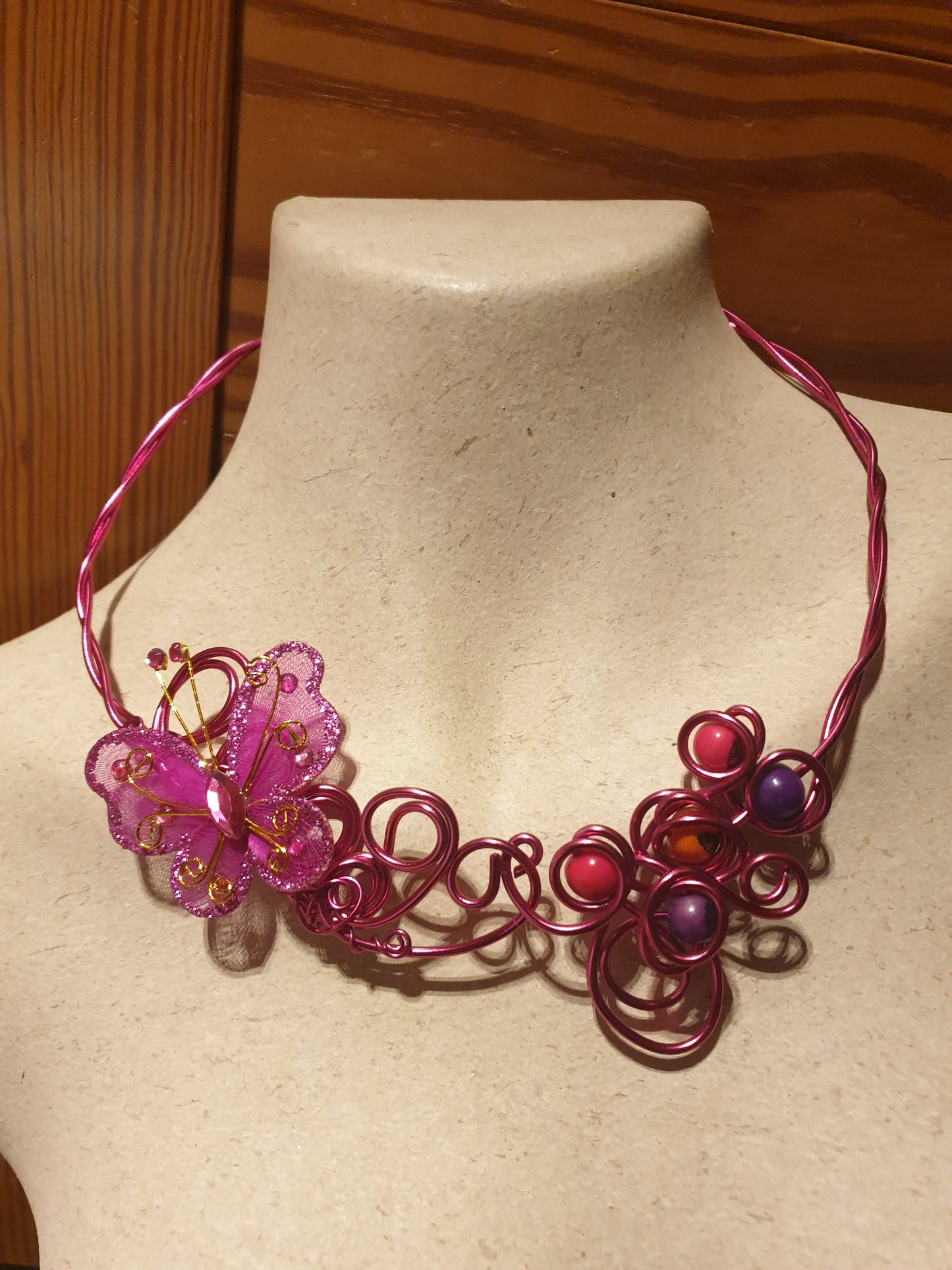 Collier Fuchsia Papillon Acai
